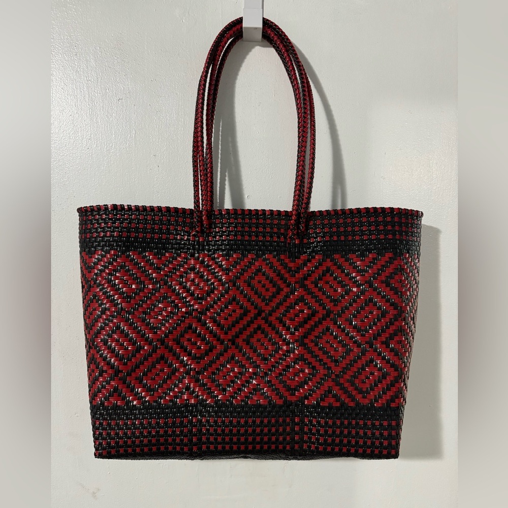 Cute tote for the beach or summer!